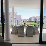 Beautiful With Private Pool In Higueron West Lejlighed