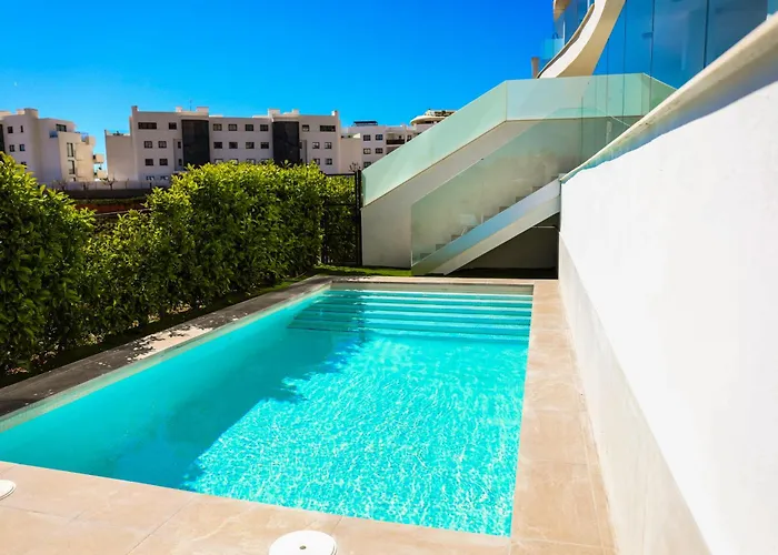 Beautiful With Private Pool In Higueron West フエンヒロラ