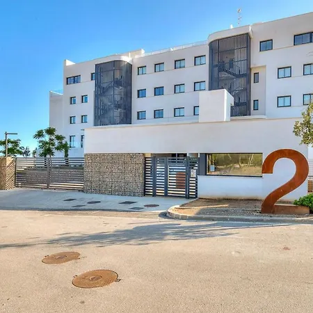 Beautiful With Private Pool In Higueron West شقة فوينخيرولا