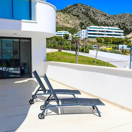 Beautiful With Private Pool In Higueron West * فوينخيرولا