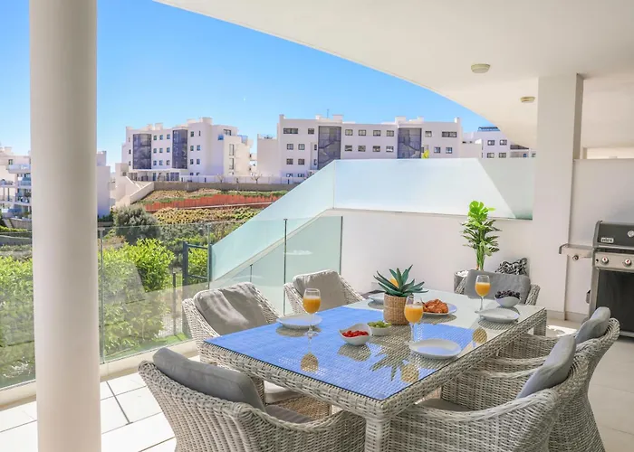 Appartamento Beautiful With Private Pool In Higueron West *