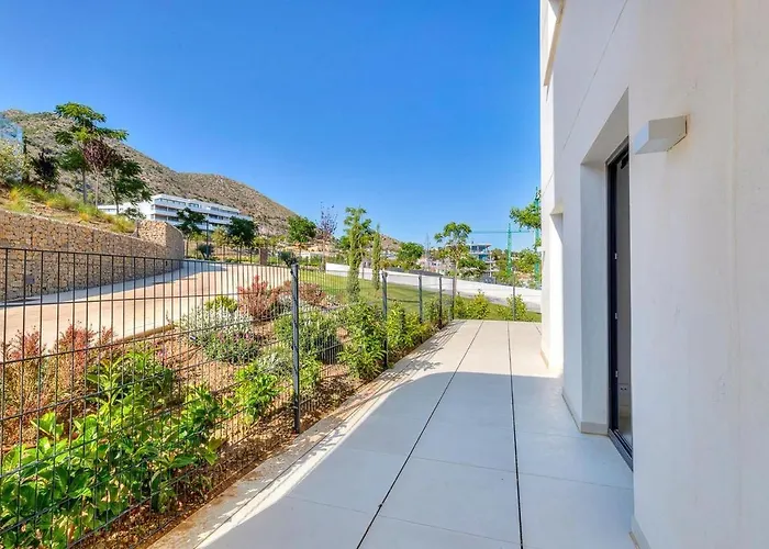 Beautiful With Private Pool In Higueron West Appartamento *