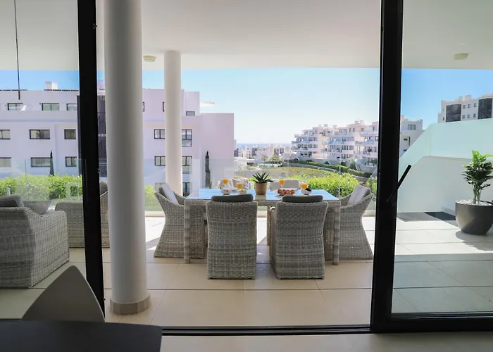 Beautiful With Private Pool In Higueron West Appartamento